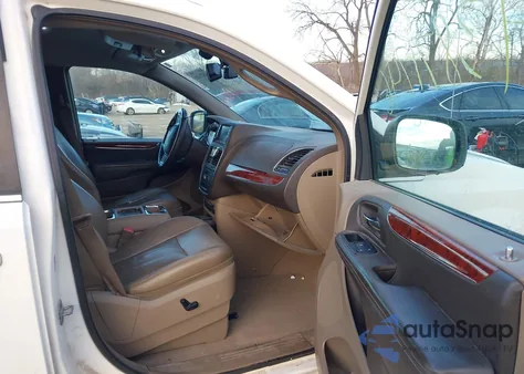 2012 Chrysler Town & Country Touring-L z USA, uszkodzony, nr VIN 2C4RC1CG6CR175571